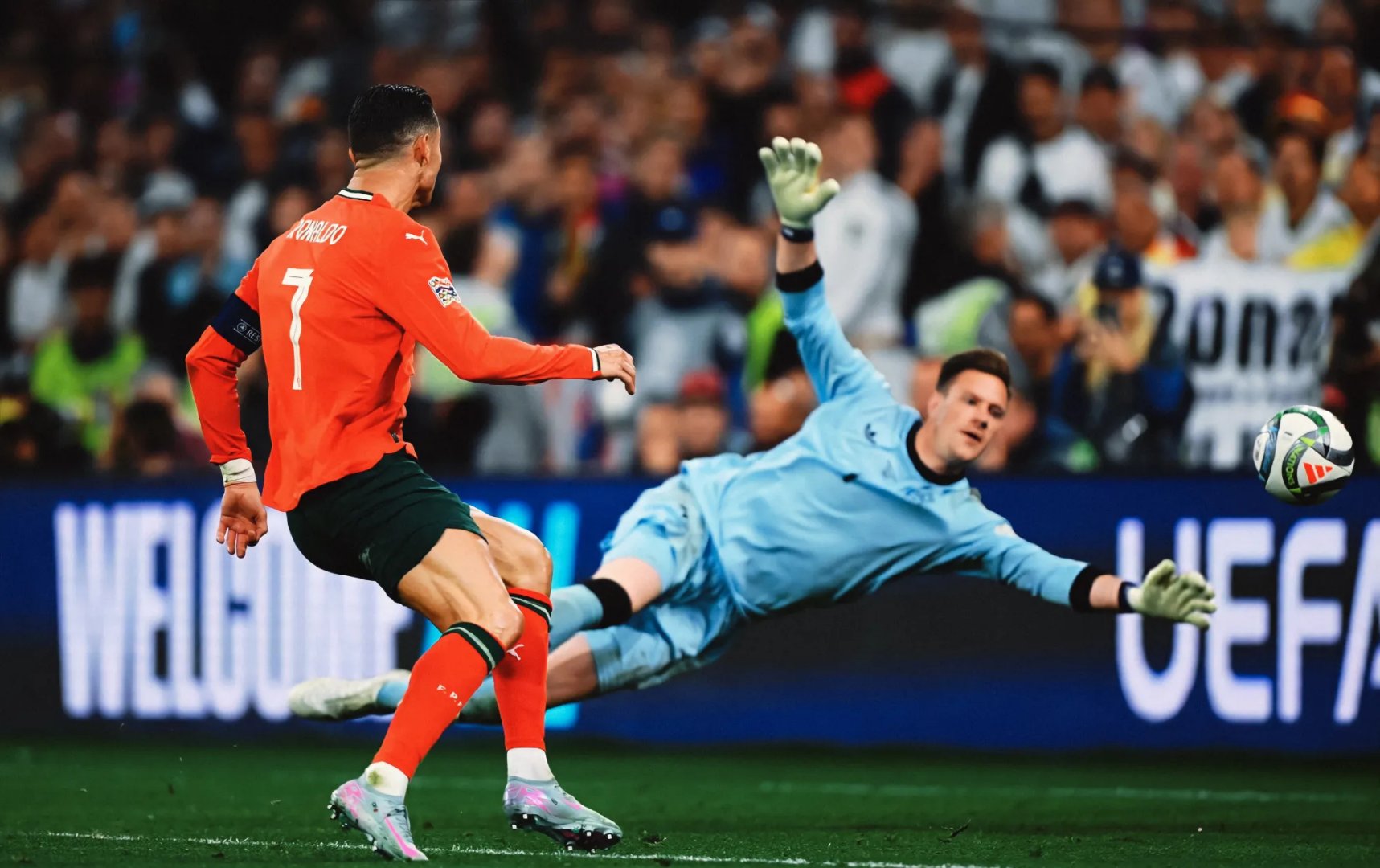 包含葡超倒计时,多特蒙德转会期门线救险,细节引发关注,管理层满意,年轻球员得到机会的词条 包含葡超倒计时,多特蒙德转会期门线救险,细节引发关注,管理层满意,年轻球员得到机会的词条